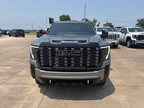 New 2026 GMC Sierra 2500 Denali Ultimate AWD/4WD image 9