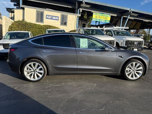Used 2019 Tesla Model 3 Mid Range image 7