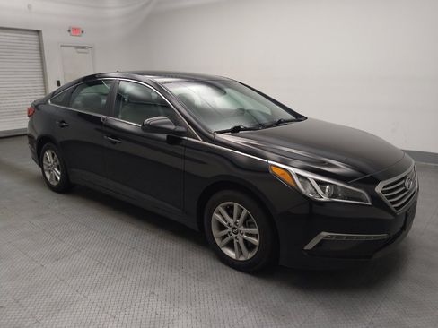 Used 2015 Hyundai Sonata SE w/ Option Group 09 FWD image 10