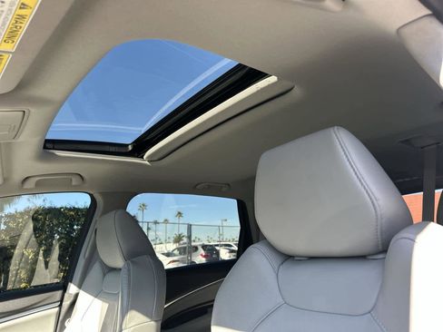 Certified 2018 Acura MDX SH-AWD w/ Technology Package image 31