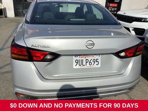 Used 2025 Nissan Altima 2.5 SV FWD image 5