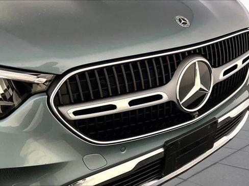 Used 2026 Mercedes-Benz GLC 300 4MATIC image 32
