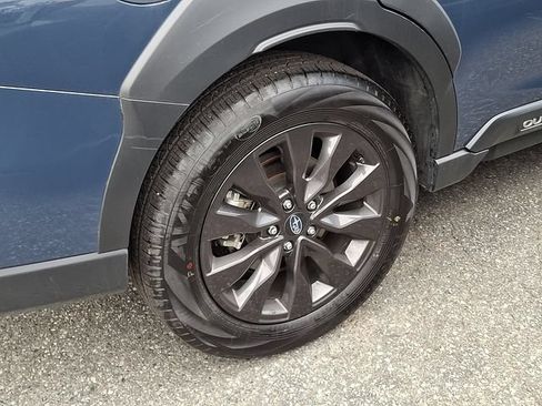 Certified 2025 Subaru Outback Onyx Edition AWD/4WD image 30