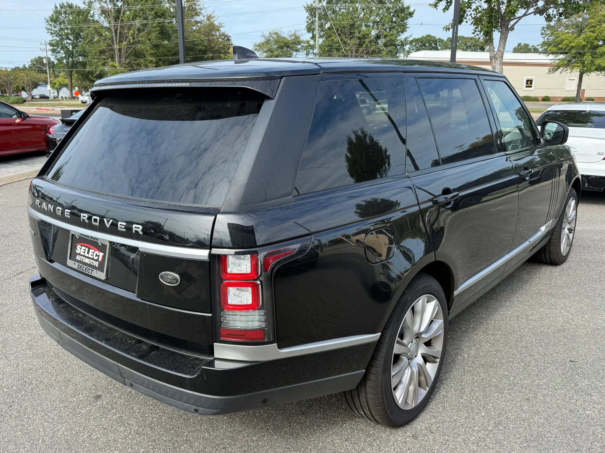 Used 2017 Land Rover Range Rover Long Wheelbase Supercharged AWD/4WD image 4