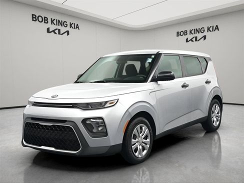 Used 2021 Kia Soul LX FWD image 1