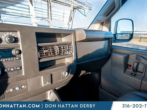 Used 2023 GMC Savana 2500 w/ Driver Convenience Package image 11