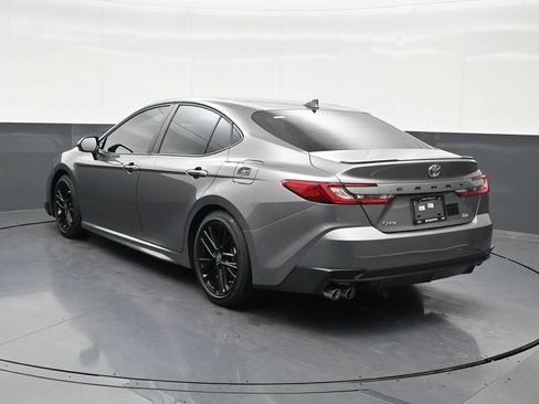 Used 2025 Toyota Camry SE FWD image 3