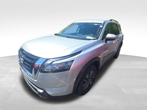 Used 2025 Nissan Pathfinder SV AWD/4WD image 8