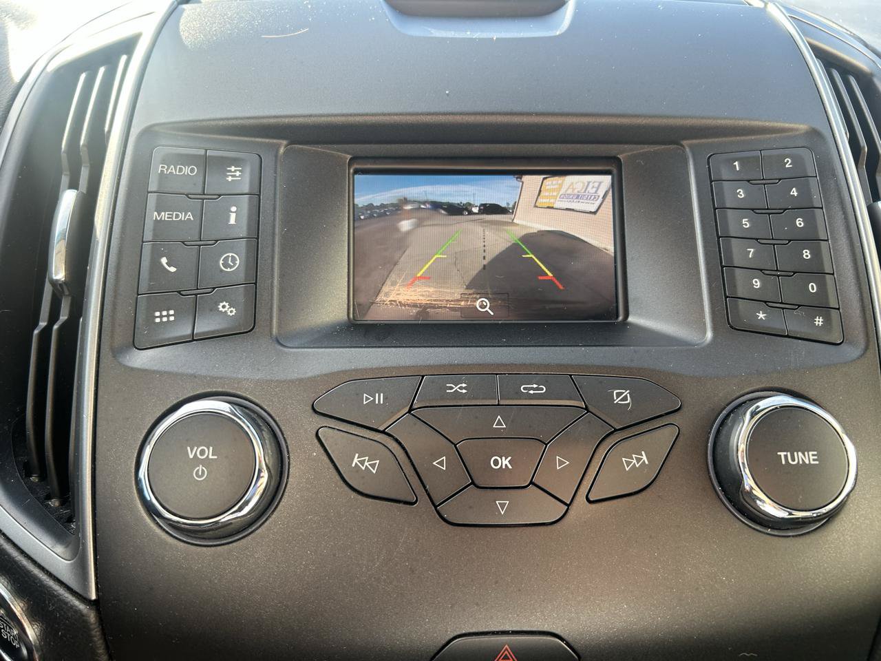 Used 2019 Ford Edge SE FWD image 23