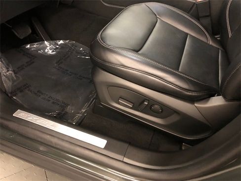 Used 2023 Ford Explorer Limited w/ Limited Technology Package image 18