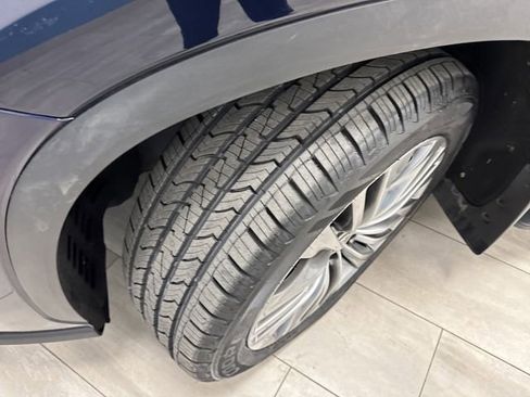 Used 2021 Toyota Highlander Platinum image 40