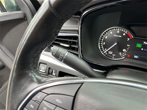 Used 2020 Cadillac XT5 Premium Luxury image 24