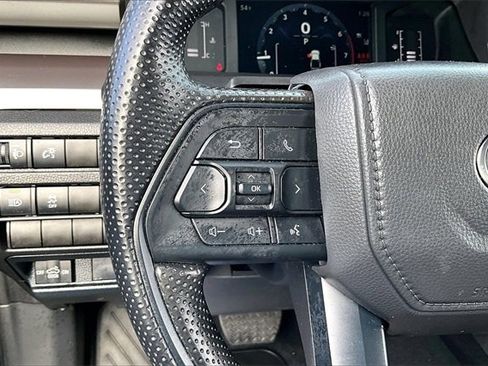 Used 2025 Toyota Tacoma SR5 image 10