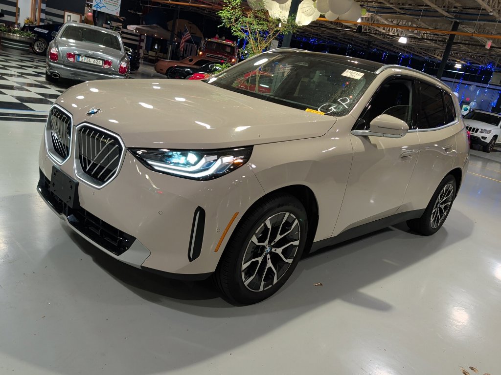 Certified 2025 BMW X3 xDrive30i w/ Premium Package AWD/4WD image 8