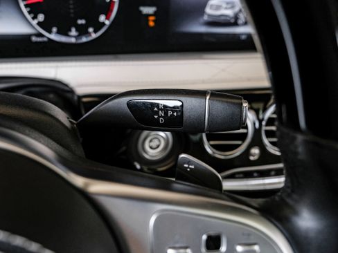 Used 2018 Mercedes-Benz S 560 Sedan image 25