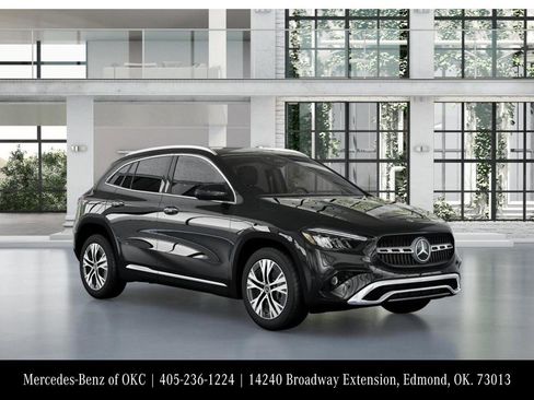 Used 2025 Mercedes-Benz GLA 250 4MATIC image 11