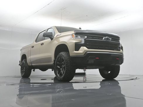 Used 2022 Chevrolet Silverado 1500 LT Trail Boss w/ Convenience Package II AWD/4WD image 49