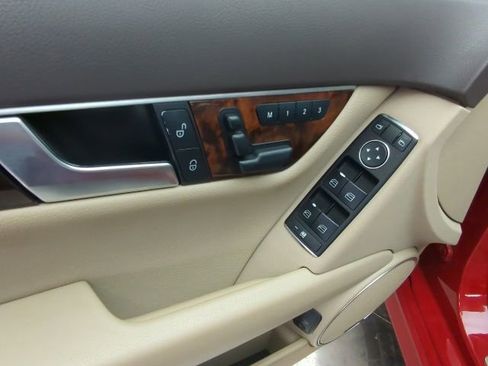 Used 2013 Mercedes-Benz C 300 4MATIC Sedan image 25