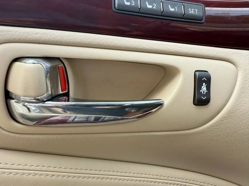 Used 2010 Lexus LS 460 image 23