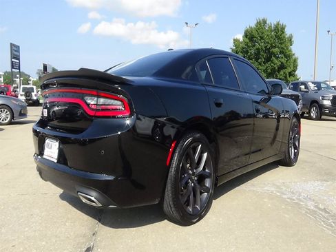 Used 2021 Dodge Charger SXT w/ Blacktop Package RWD image 6