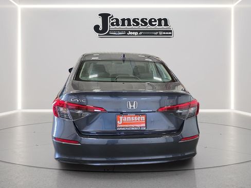 Used 2023 Honda Civic EX image 4