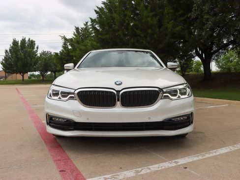 Used 2017 BMW 530i RWD image 2