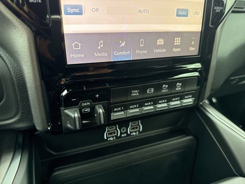 New 2026 RAM 3500 Big Horn AWD/4WD image 26