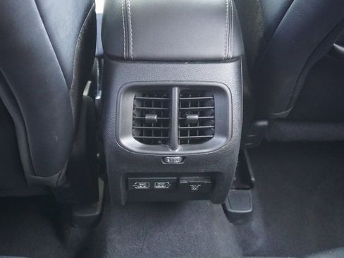 Used 2023 Jeep Cherokee Altitude Lux image 31