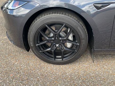 Used 2025 Tesla Model 3 Long Range RWD image 10