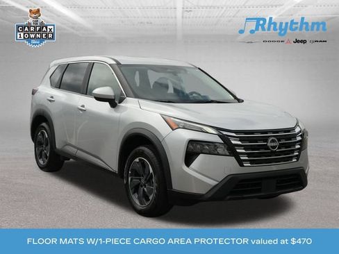 Used 2025 Nissan Rogue SV FWD image 1
