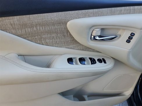 Used 2019 Nissan Murano SL image 19