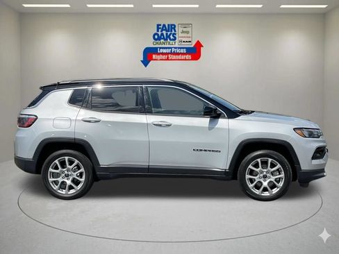 Certified 2025 Jeep Compass Limited AWD/4WD image 6