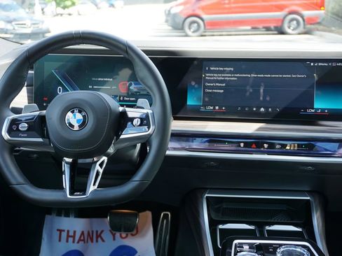 Used 2024 BMW 740i xDrive w/ Premium Package AWD/4WD image 41