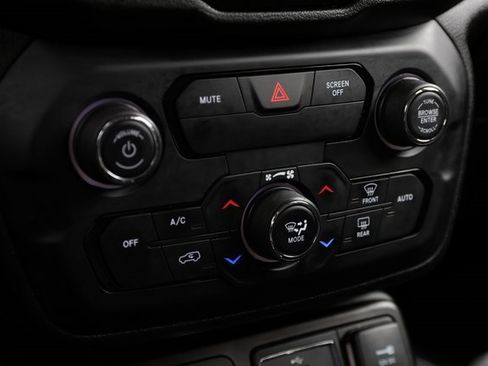 Used 2020 Jeep Renegade Latitude image 26