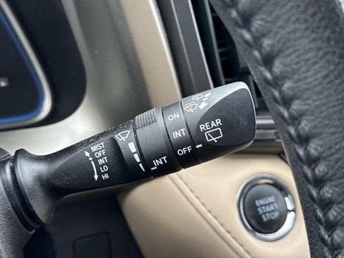 Used 2014 Toyota RAV4 Limited image 26