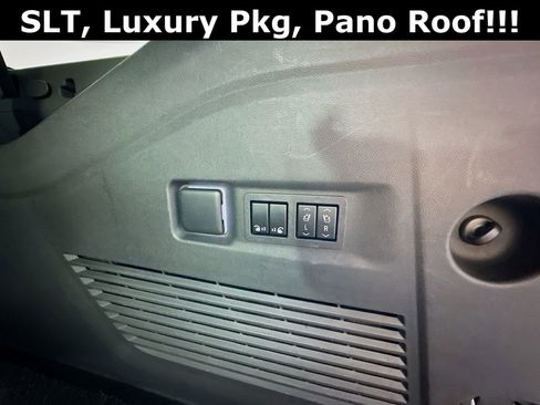 Used 2023 GMC Yukon XL SLT image 37