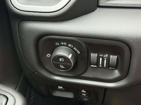 New 2026 RAM 1500 Big Horn AWD/4WD image 28