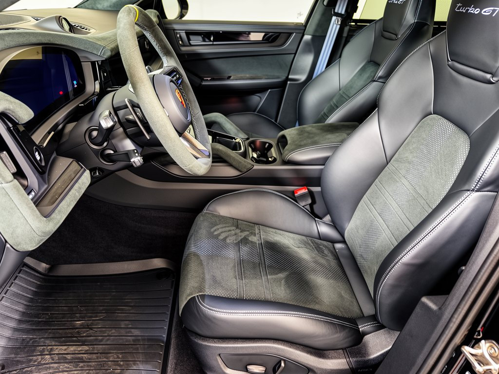 Certified 2025 Porsche Cayenne Turbo GT AWD/4WD image 5
