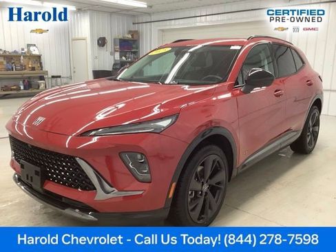 Certified 2025 Buick Envision Sport Touring image 3