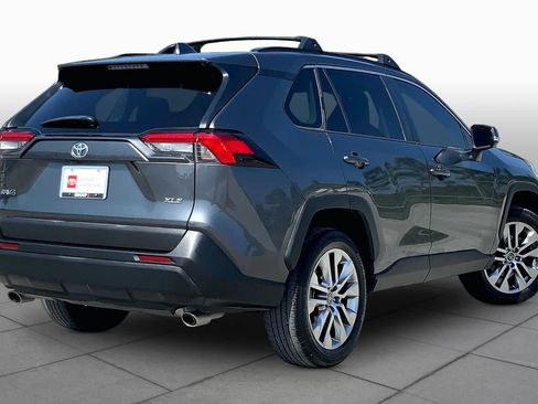 Used 2021 Toyota RAV4 XLE Premium FWD image 13