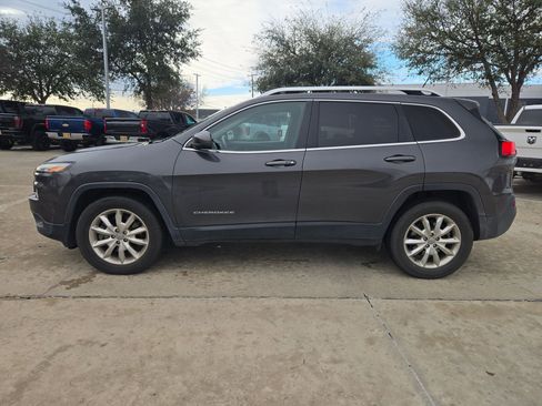 Used 2015 Jeep Cherokee Limited image 6