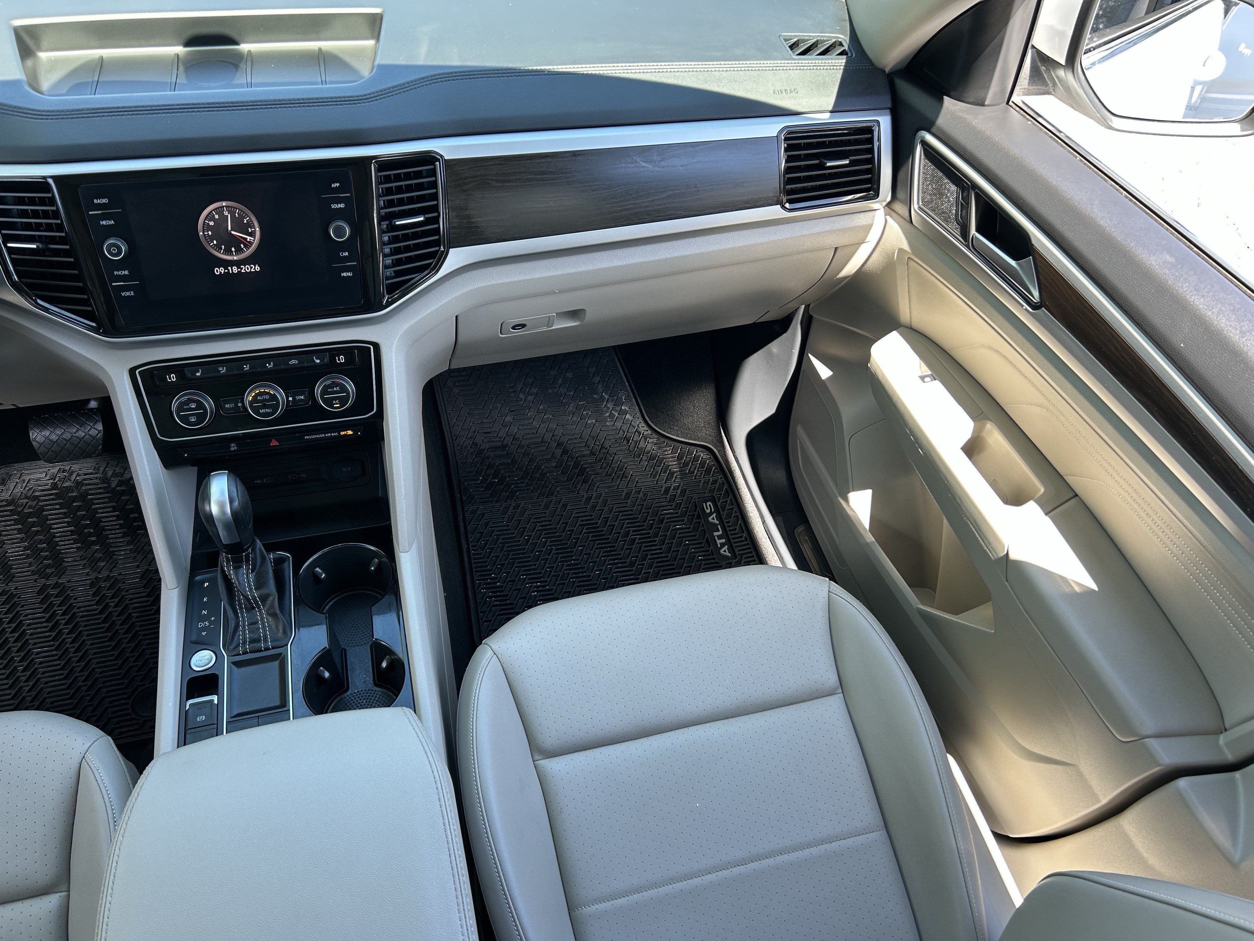 Used 2023 Volkswagen Atlas SE FWD image 15