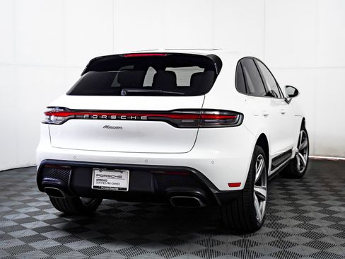 Used 2025 Porsche Macan image 10