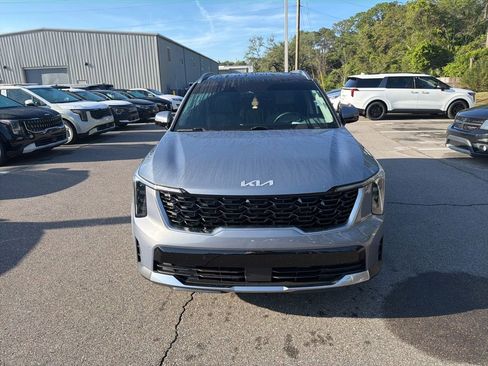 Certified 2025 Kia Sorento S w/ Panoramic Sunroof Package FWD image 2