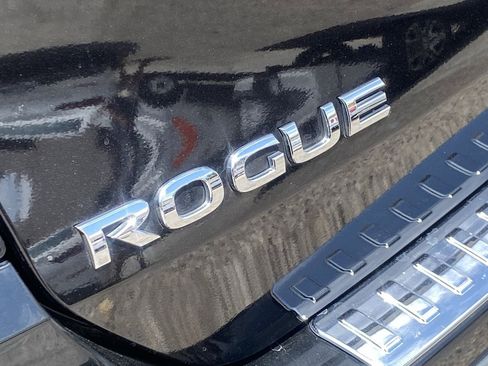 Used 2019 Nissan Rogue SV FWD image 5