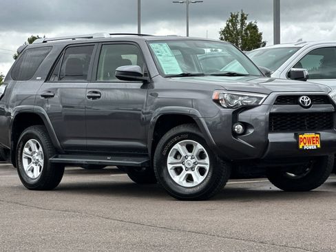 Used 2016 Toyota 4Runner SR5 AWD/4WD image 2