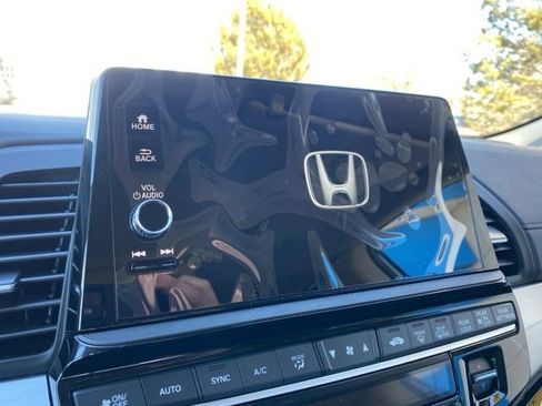New 2026 Honda Odyssey Touring image 19