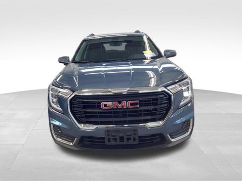 Used 2024 GMC Terrain SLE w/ Driver Convenience Package AWD/4WD image 5