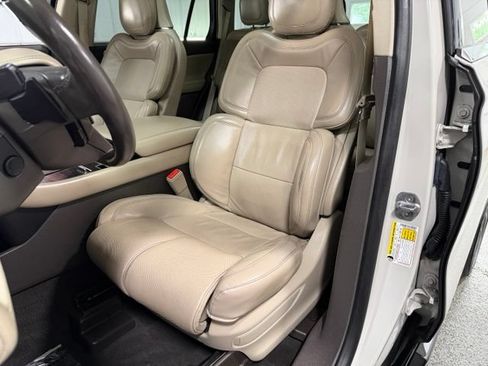 Used 2020 Lincoln Aviator Reserve w/ Equipment Group 202A AWD/4WD image 22