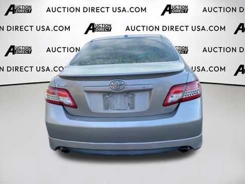 Used 2011 Toyota Camry SE w/ SE Extra-Value Pkg #1 FWD image 9